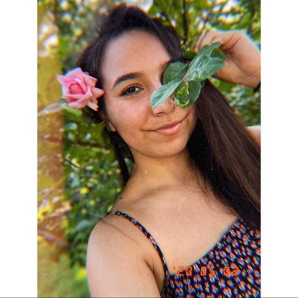 New Posher Here ✨ - Picture 1 of 1